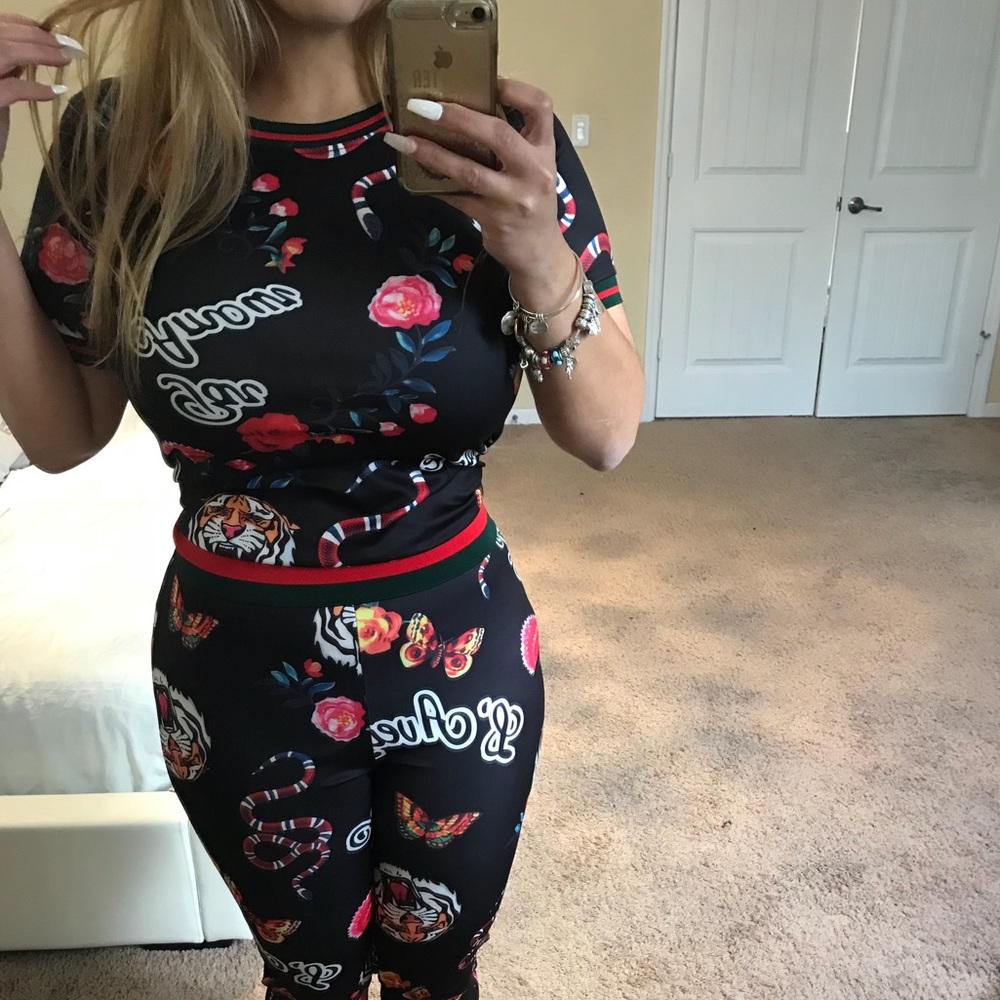 NWT🔥 2PC SET 🤩 TOP AND PANTS CK CLOSET 4 Purse - Picture 2 of 3